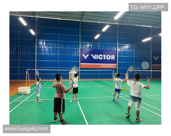 羽毛球新手必看:从基础力量训练到实战技巧全攻略 羽毛球新手必看:从基础力量训练到实战技巧全攻略