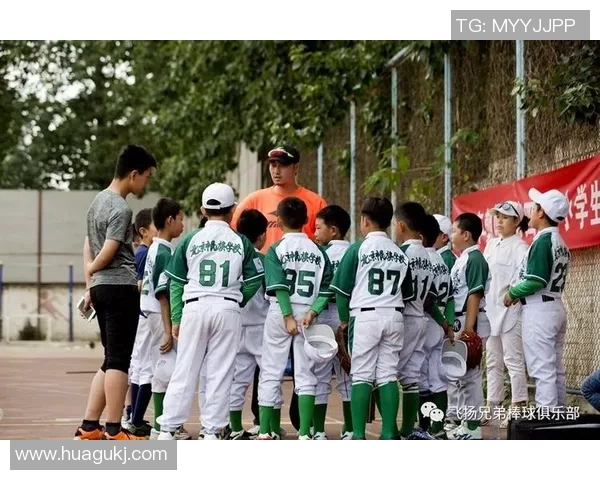 成都网球队的奋斗与荣耀：一段网球梦想的真实记录与突破之路