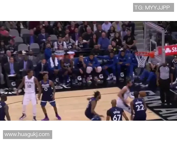 深圳篮球队的比赛经验揭秘:从战术到团队协作的全面分析 深圳篮球队的比赛经验揭秘:从战术到团队协作的全面分析