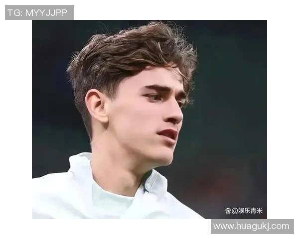 不会踢球却成足球明星的传奇人物盘点与故事分享